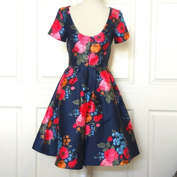 Chi Chi London Floral Dress - Picture 4 of 6